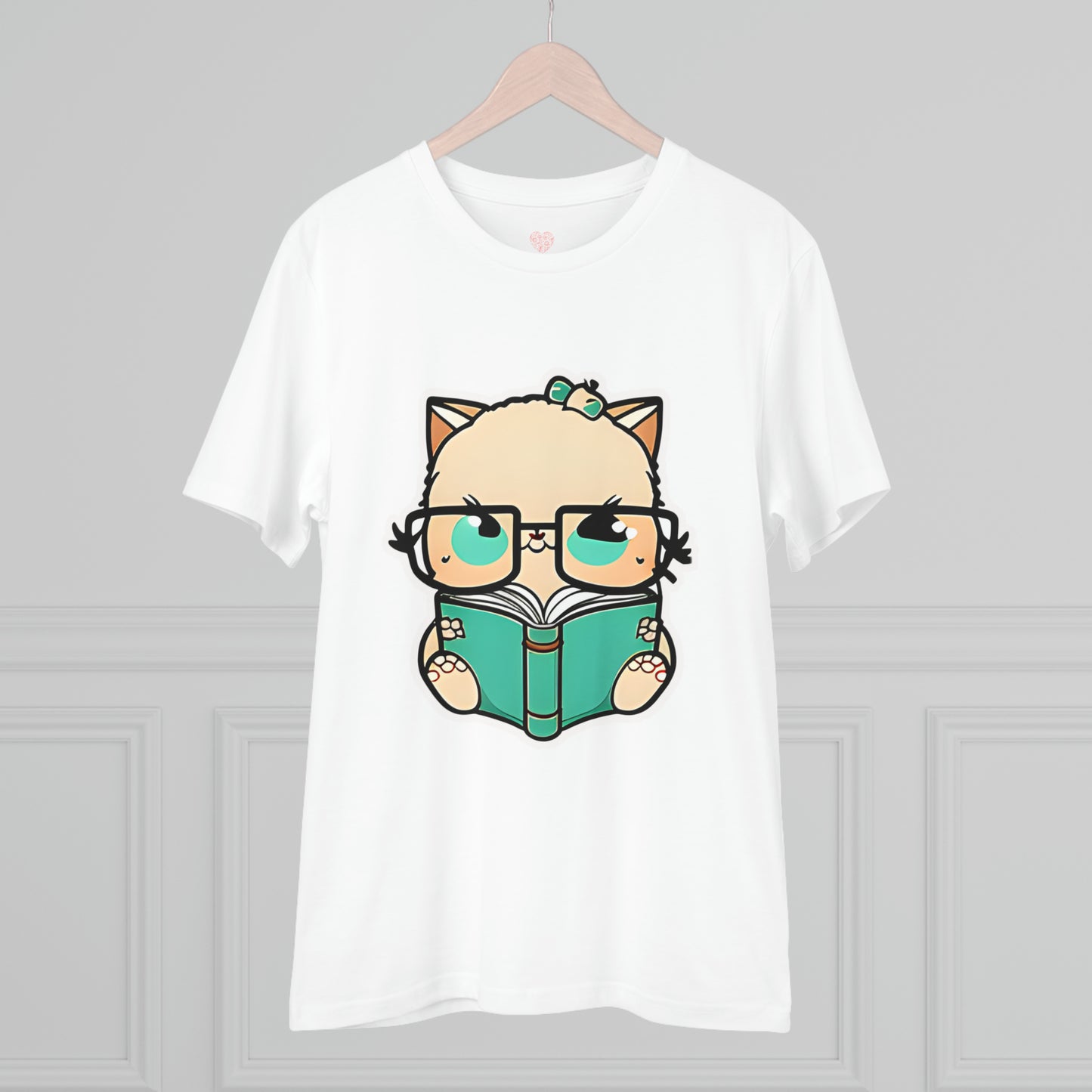 Bookworm Bliss: Cozy Reading Tee for Kitty Lovers - T-Shirt