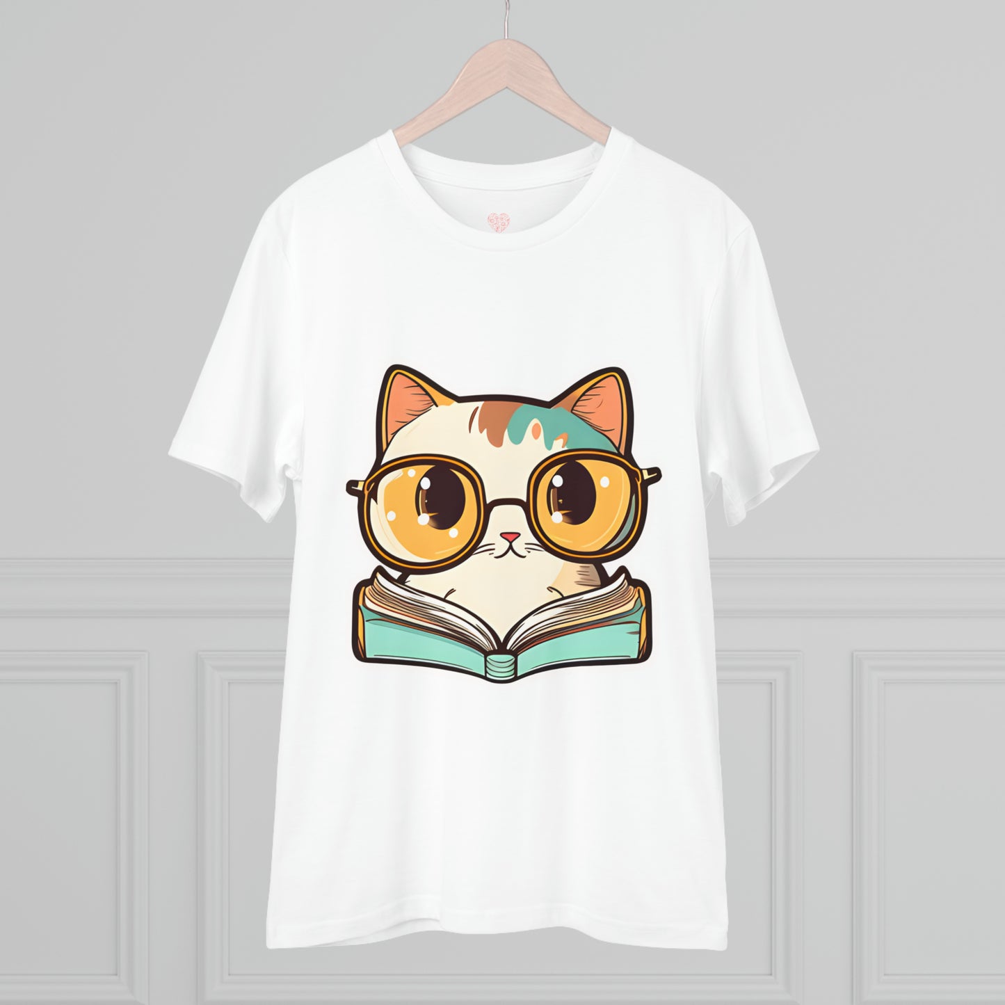 Bookworm Bliss: Literary Lover - T-Shirt