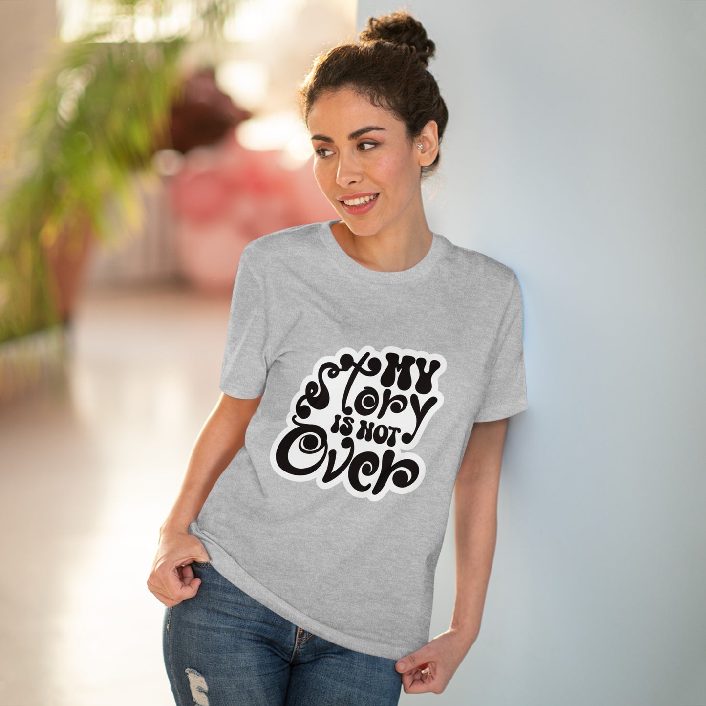 "My story is not over" - T-Shirt