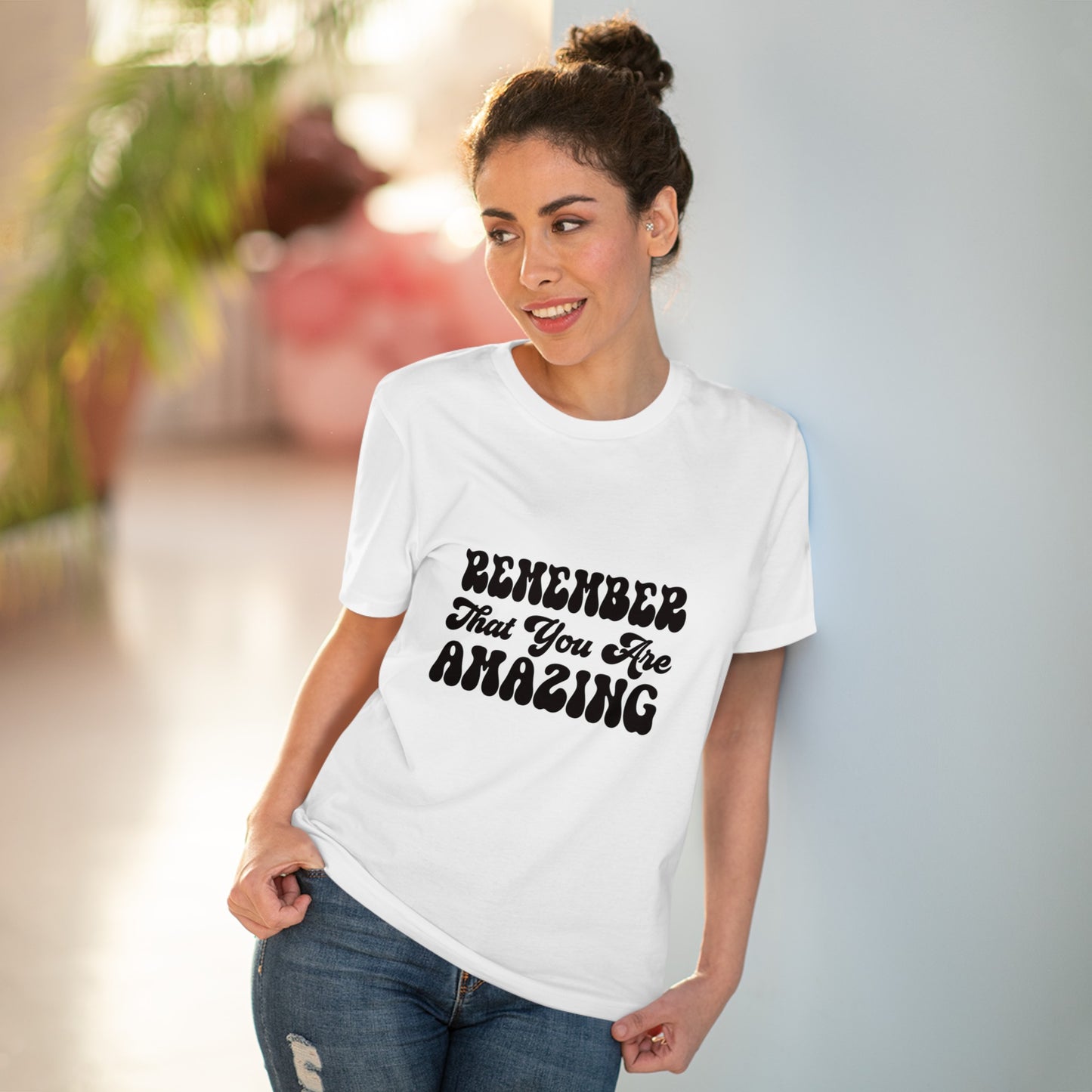 "Remember that you are amazing"- T-Shirt