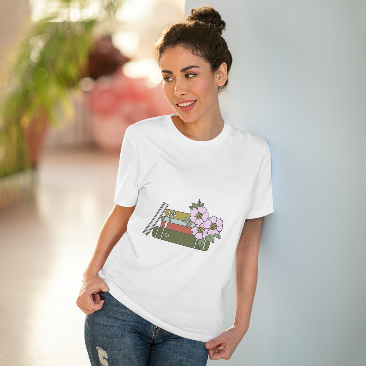 "Bookworm Chic: Literary Lover Graphic Tee"- T-Shirt