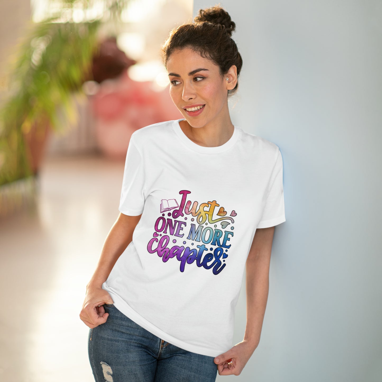 "Just one more chapter" - Literary Lover's T-Shirt