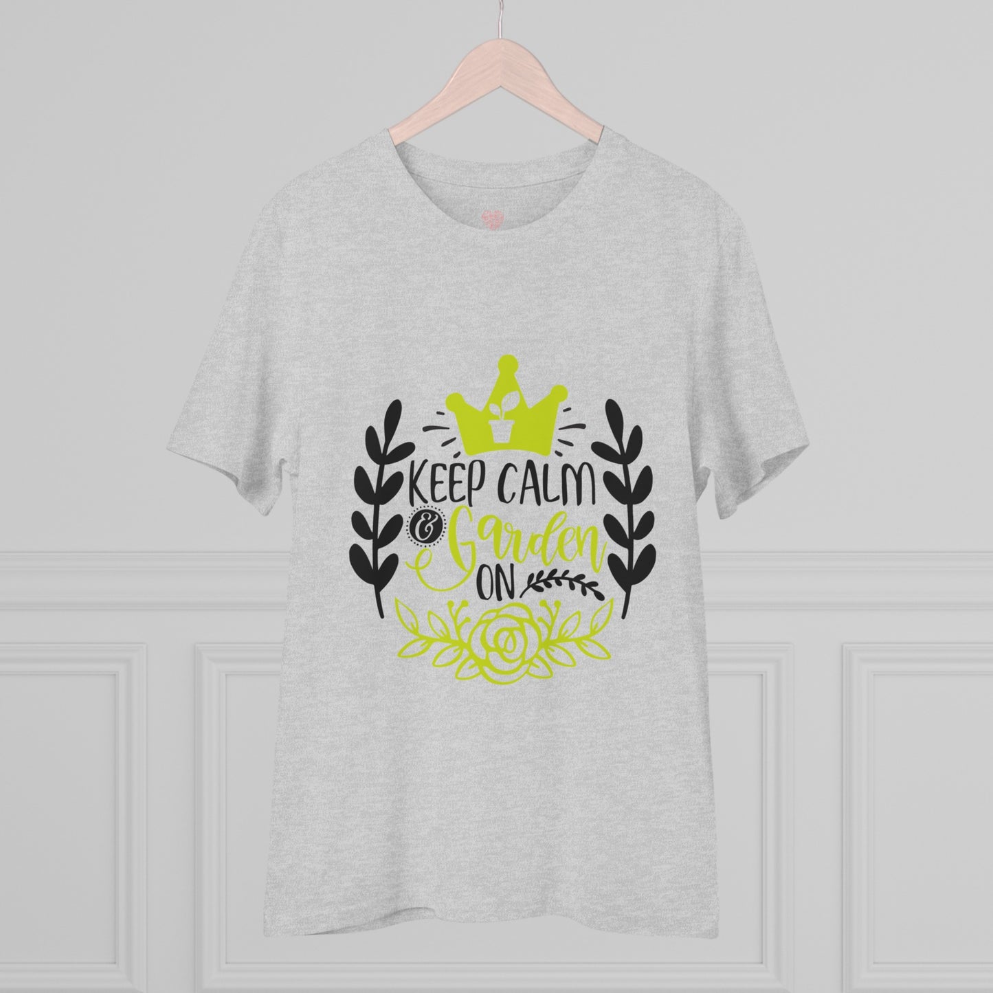 "Keep calm and garden on"- T-Shirt