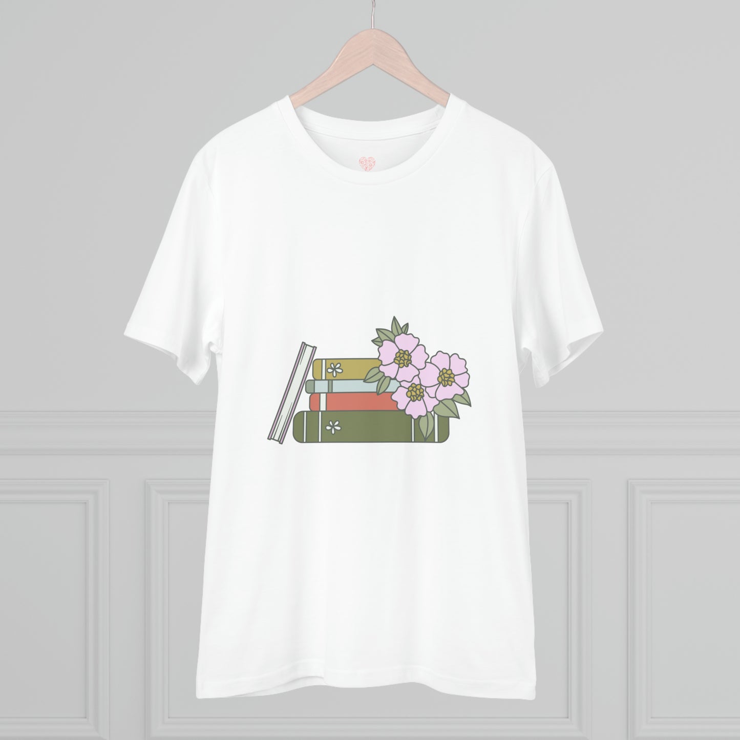 "Bookworm Chic: Literary Lover Graphic Tee"- T-Shirt