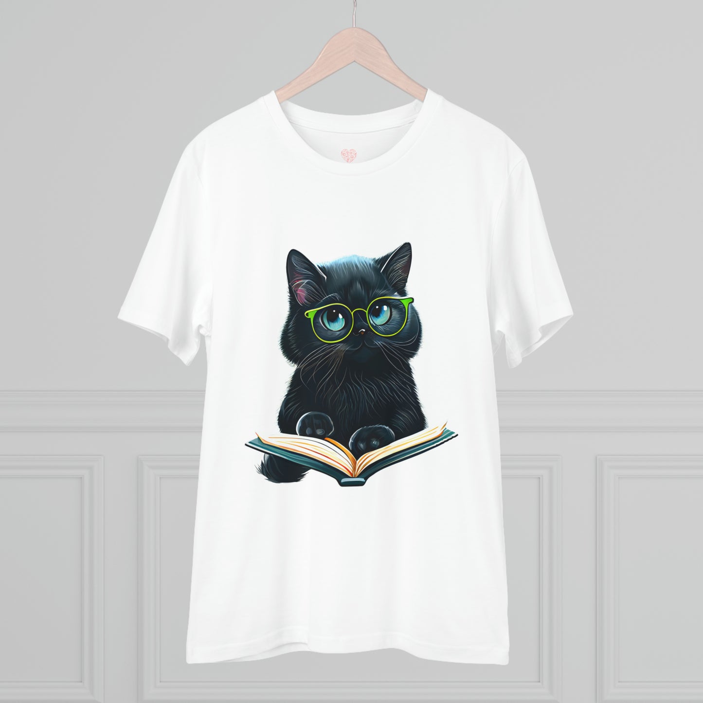 Bookworm Bliss: Literary Lover's - T-Shirt